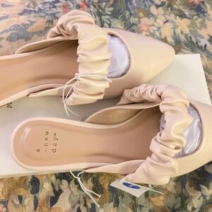 A New Day Women's Cream Mules 7W NWB